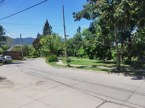 B° El Carmen. Zona Oeste. Intendente Bernardo Moya 100