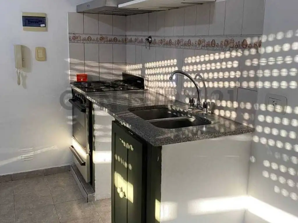 17 y 66 1600, Piso 0