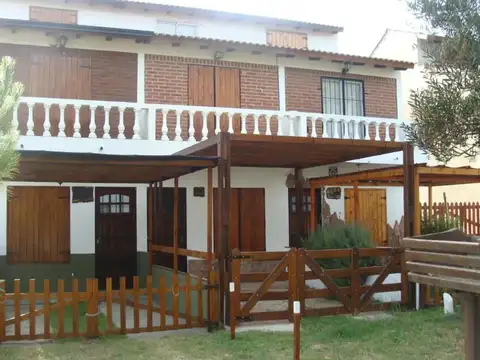 Triplex en venta - 3 Dormitorios 1 Baño - Mar del Tuyú