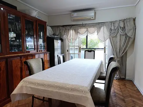 VENTA DEPARTAMENTO 4 AMBIENTES FLORES BALCON