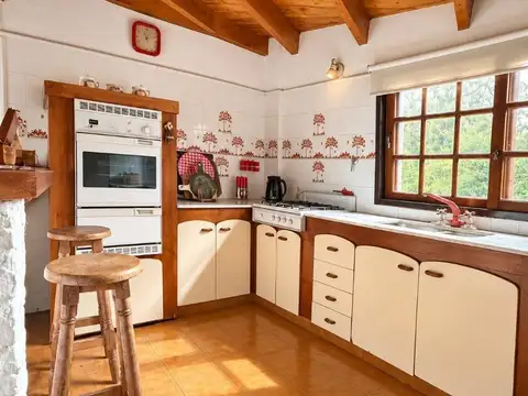 Casa en Venta con 4 cocheras