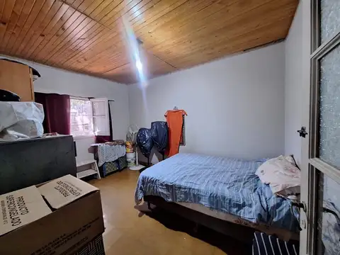 CASA HABITABLE DE ADOBE, DORREGO, GUAYMALLÉN