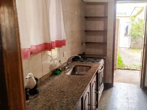 Depto Tipo Casa en Alquiler en Villa Talleres, $ 900.000