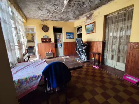 VENTA CASA ESQUI Bº PUEYRREDON EXCELENTE UBICACION