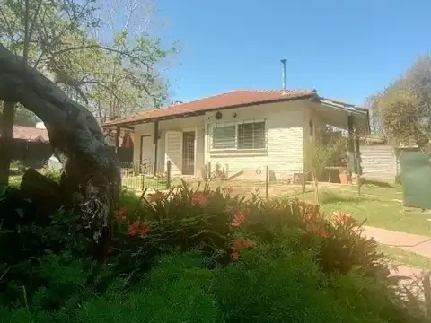 VENTA CASA 3 AMB. JARDIN Y PILETA - RANELAGH ESTE