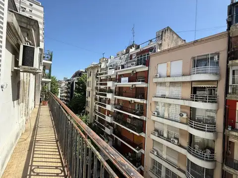 Luminoso Depto, tres cuartos y lavadero, Recoleta.