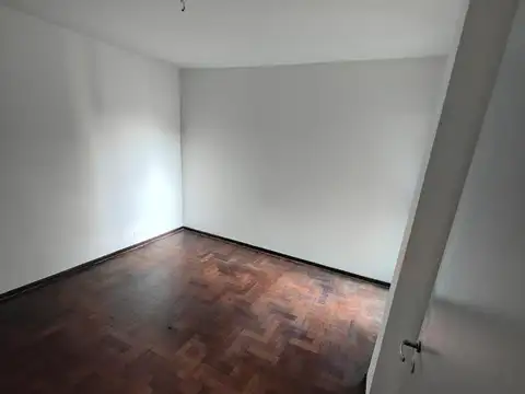 Departamento en Alquiler en República De La Sexta, $ 360.000
