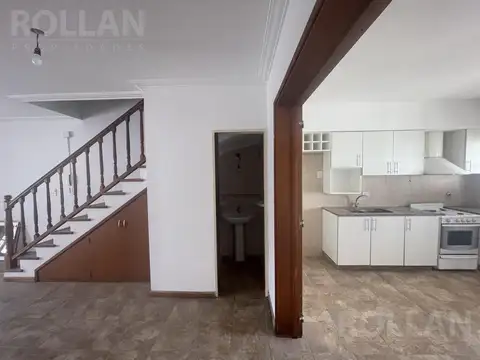 Depto Tipo Casa en Alquiler en Carapachay, $ 1.600.000