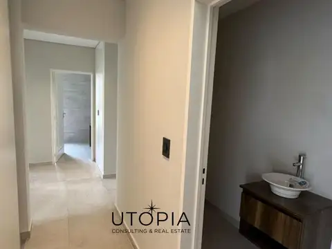 Casa en Alquiler con 1 cochera