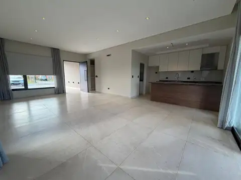 Casa en Alquiler 1 año