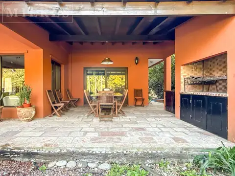 Casa en Venta al Este