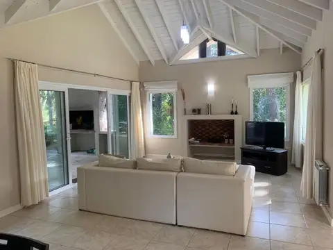 Casa en Alquiler Temporal en Pinamar Norte, USD 5.300