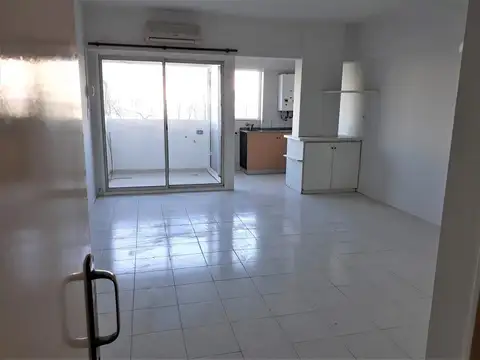 Alquiler Monoambiente con BALCON, cerca de importantes UNIVERSIDADES.