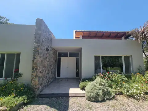 Casa en Venta Barrio Cerrado Pato Verde Muñiz 6 ambientes