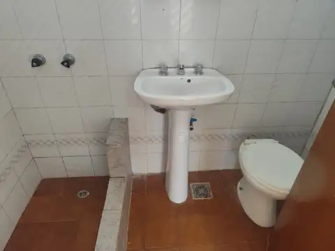 Depto Tipo Casa en Alquiler 32 años