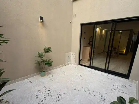 Venta mono divisible con patio y lavadero propio