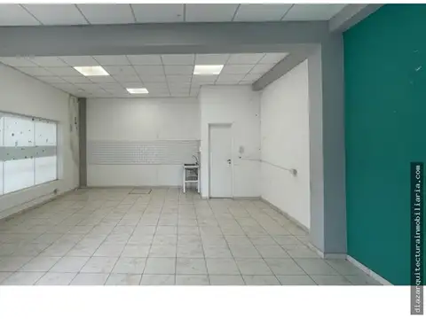 Importante Inmueble en Venta! Sobre esquina!