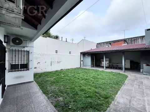 Casa 5 ambientes en  Avellaneda - Piñeyro-