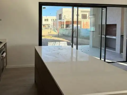 Casa en Venta Barrio Spring Park Pilar