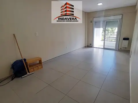 Excelente Depto de 2 ambientes de 45m2. - 2 Balcones – Caseros