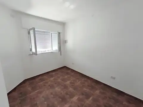 Casa 2 ambientes con 1 baño