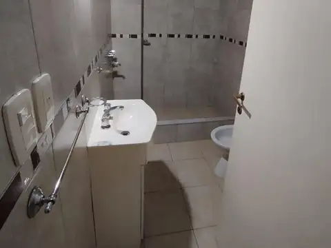 SE ALQUILA DEPARTAMENTO DE DOS AMBIENTES