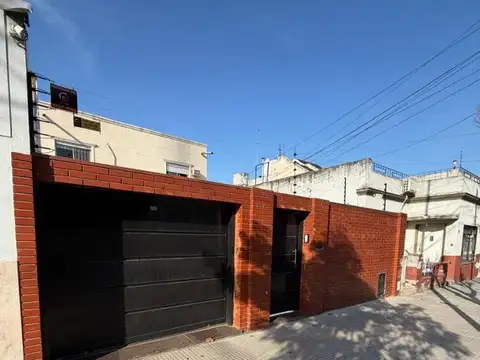 Casa 6 ambientes con 4 baños