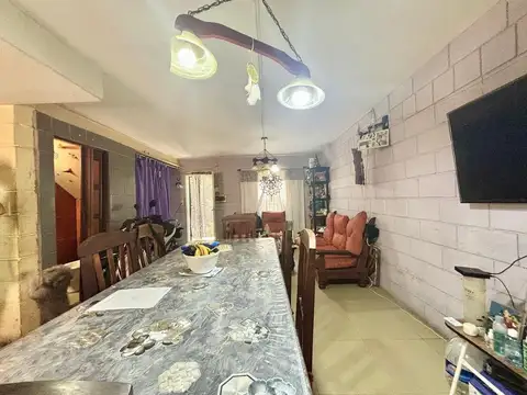 Casa 3 ambientes con 1 baño