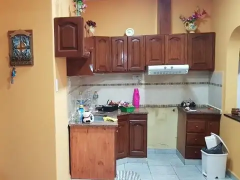 Casa 3 ambientes con 1 baño
