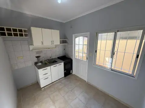 Depto Tipo Casa en Alquiler de 2 dormitorios