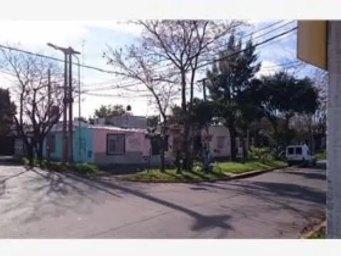 Casa en Venta con 5 cocheras