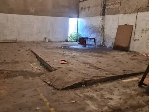 VENTA LOTE 407 M2 O GALPON DEPOSITO MORON CENTRO