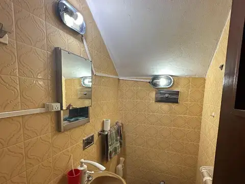 VENTA CASA CON GALPON EN ALVEAR 2826. Ideal empresas 