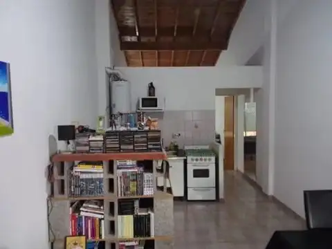 Depto Tipo Casa 2 ambientes con 1 baño