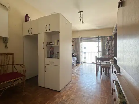 Venta departamento monoambiente frente Caballito