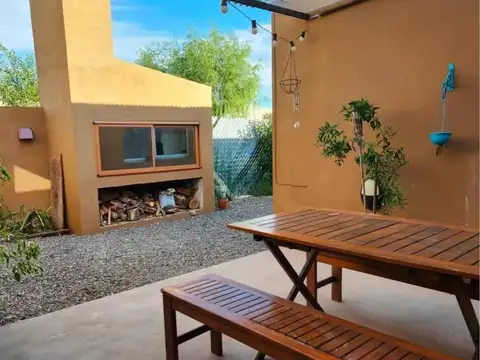 Casa en venta - 3 Dormitorios 3 Baños - 516Mts2 - Chacabuco