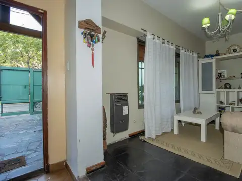 Casa 6 ambientes con 3 baños