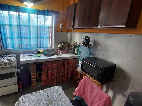 Casa 6 ambientes con 4 baños