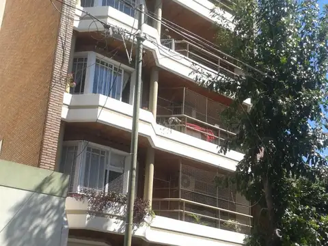 FLORES 2 AMB C/BALCON M/LUMIN EXC ESTAD Y UBIC SIN EXPENSAS