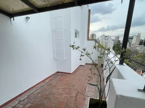 FLORES 2 AMB C/BALCON M/LUMIN EXC ESTAD Y UBIC SIN EXPENSAS
