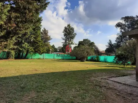 Quinta en Venta con 2 cocheras