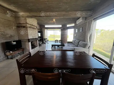 Casa en Venta en Manantiales, USD 258.000