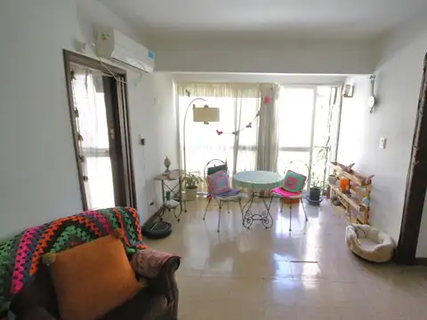 Dean Funes 1773: 3amb. todo externo, super luminoso!