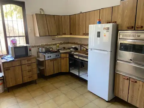 Casa en Venta con 4 cocheras