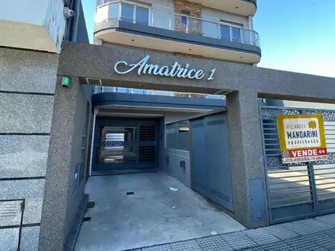 2 ambientes. Cochera. Venta. San Antonio de Padua