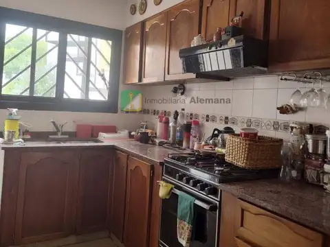 Casa 5 ambientes con 3 baños