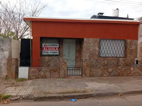 Alquiler | Casa | 1 Dormitorio | Capitán Bermúdez | Barrio Centro