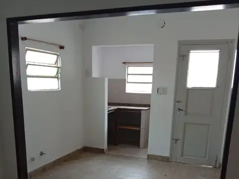 Casa en Alquiler en Capitan Bermudez, $ 470.000