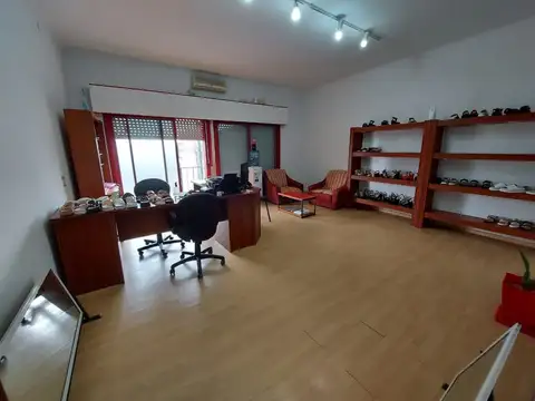 Galpón en Venta en Lomas del Mirador, Partido de La Matanza