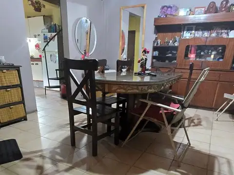 Depto Tipo Casa en Venta con 1 cocheras